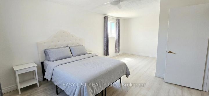 Photo 14 at 1320 Odessa Crescent, CP College Park, Oakville