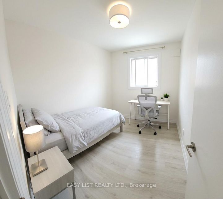 Photo 19 at 1320 Odessa Crescent, CP College Park, Oakville