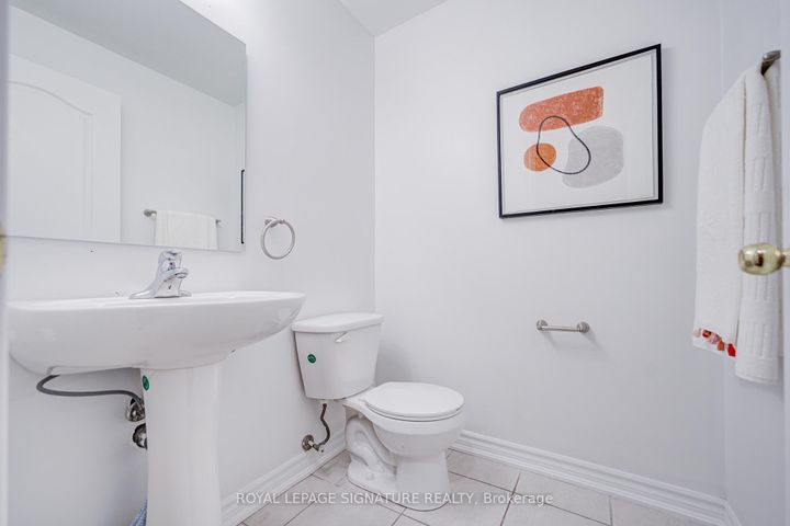 Photo 20 at 86 Donald Buttress Boulevard W, Cathedraltown, Markham