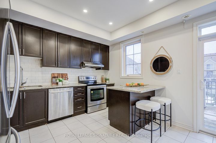 Photo 24 at 86 Donald Buttress Boulevard W, Cathedraltown, Markham