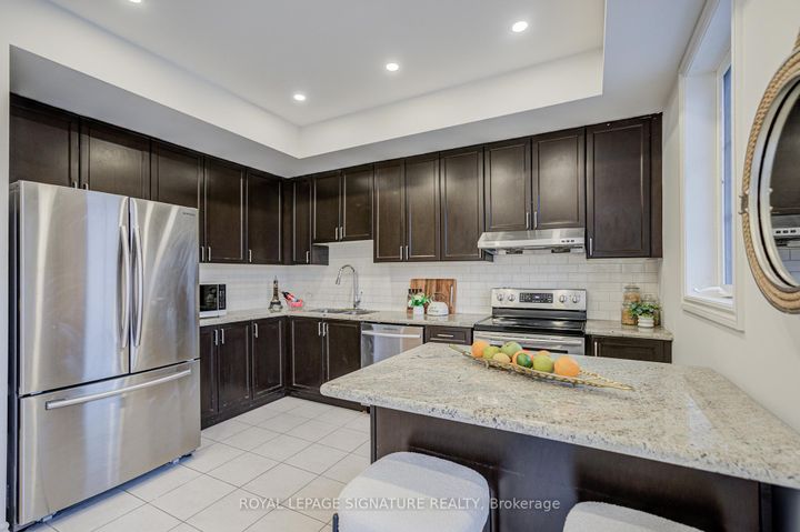 Photo 26 at 86 Donald Buttress Boulevard W, Cathedraltown, Markham