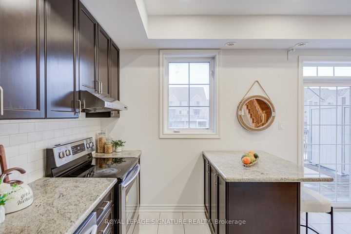 Photo 27 at 86 Donald Buttress Boulevard W, Cathedraltown, Markham