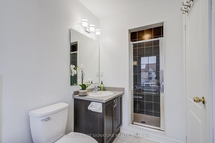 Photo 45 at 86 Donald Buttress Boulevard W, Cathedraltown, Markham