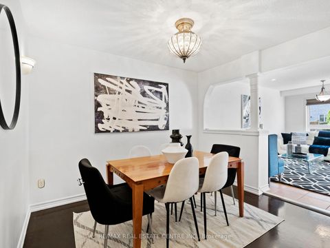 Photo 7 at 27 Martell Gate, Bayview Northeast, Aurora