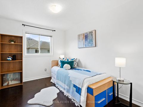 Photo 33 at 27 Martell Gate, Bayview Northeast, Aurora