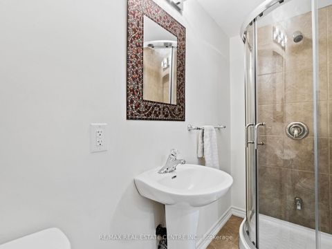 Photo 42 at 27 Martell Gate, Bayview Northeast, Aurora