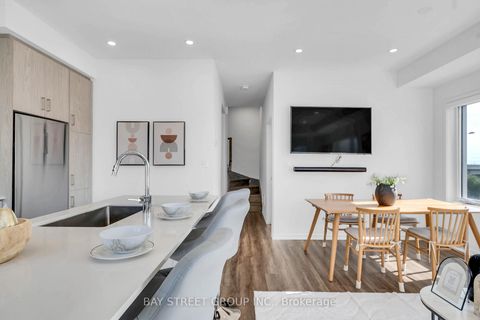 Photo 2 at 268 - 150 Honeycrisp Crescent, Vaughan Corporate Centre, Vaughan