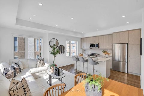 Photo 4 at 268 - 150 Honeycrisp Crescent, Vaughan Corporate Centre, Vaughan