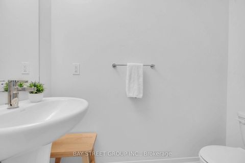 Photo 10 at 268 - 150 Honeycrisp Crescent, Vaughan Corporate Centre, Vaughan