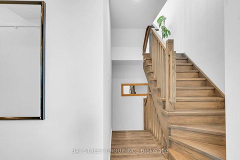 Photo 12 at 268 - 150 Honeycrisp Crescent, Vaughan Corporate Centre, Vaughan