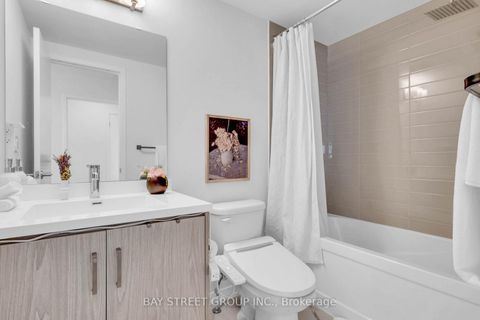 Photo 16 at 268 - 150 Honeycrisp Crescent, Vaughan Corporate Centre, Vaughan