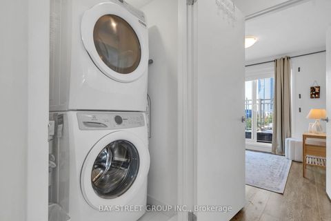 Photo 20 at 268 - 150 Honeycrisp Crescent, Vaughan Corporate Centre, Vaughan