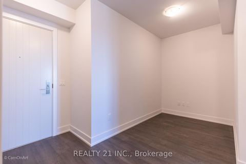 Photo 10 at 2413 - 2550 Simcoe Street N, Windfields, Oshawa