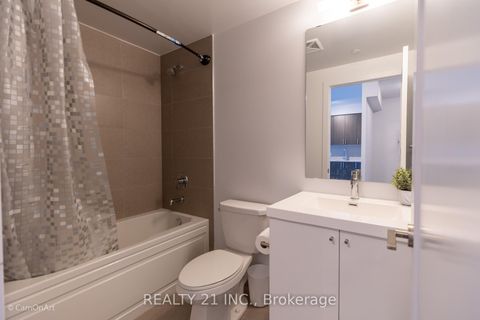 Photo 16 at 2413 - 2550 Simcoe Street N, Windfields, Oshawa