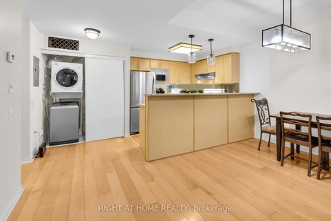 Photo 2 at Townhome 50 - 760 Lawrence Avenue W, Glen Park, Toronto