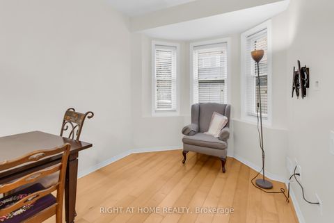 Photo 7 at Townhome 50 - 760 Lawrence Avenue W, Glen Park, Toronto