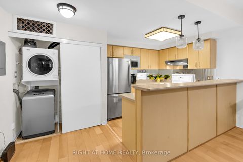 Photo 9 at Townhome 50 - 760 Lawrence Avenue W, Glen Park, Toronto