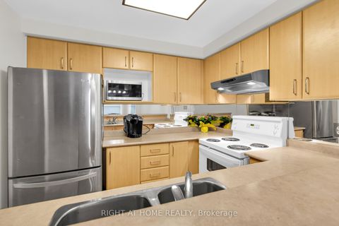 Photo 14 at Townhome 50 - 760 Lawrence Avenue W, Glen Park, Toronto