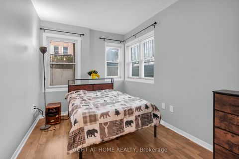 Photo 17 at Townhome 50 - 760 Lawrence Avenue W, Glen Park, Toronto
