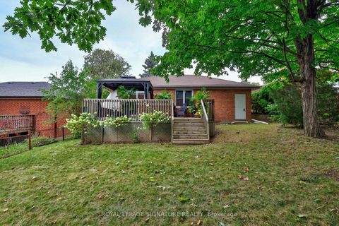 Photo 38 at 25 Fenelon Drive, Donalda, Toronto