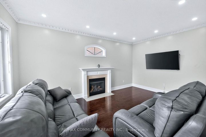 Photo 6 at 21 Berger Avenue, Box Grove, Markham