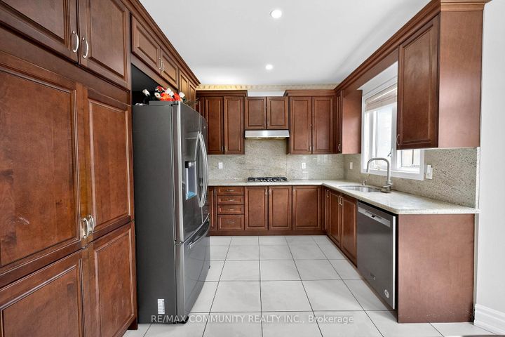 Photo 8 at 21 Berger Avenue, Box Grove, Markham