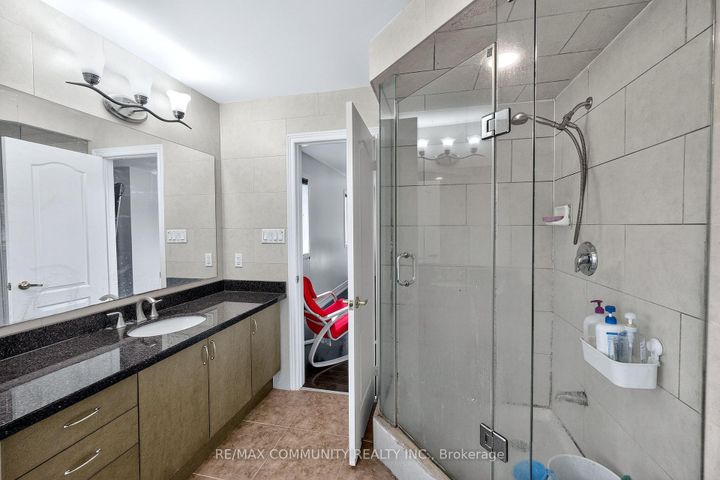 Photo 18 at 21 Berger Avenue, Box Grove, Markham