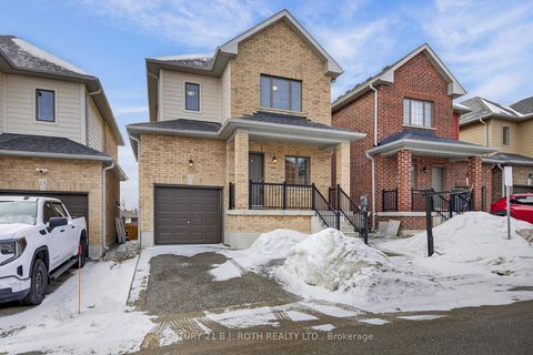 Photo 1 at 17 BEDFORD ESTATES Crescent, Bayshore, Barrie