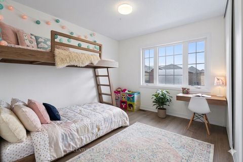 Photo 24 at 17 BEDFORD ESTATES Crescent, Bayshore, Barrie