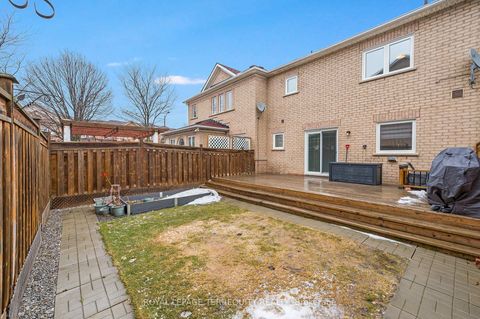 Photo 22 at 82 Timberwolf Crescent, Vellore Village, Vaughan