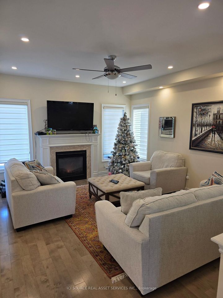 Photo 5 at 14 Boundary Creek Path, Bram West, Brampton