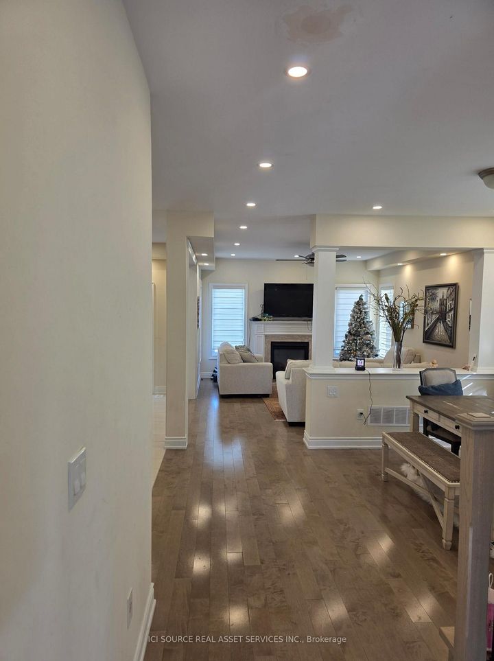 Photo 6 at 14 Boundary Creek Path, Bram West, Brampton