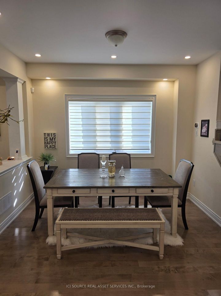 Photo 7 at 14 Boundary Creek Path, Bram West, Brampton