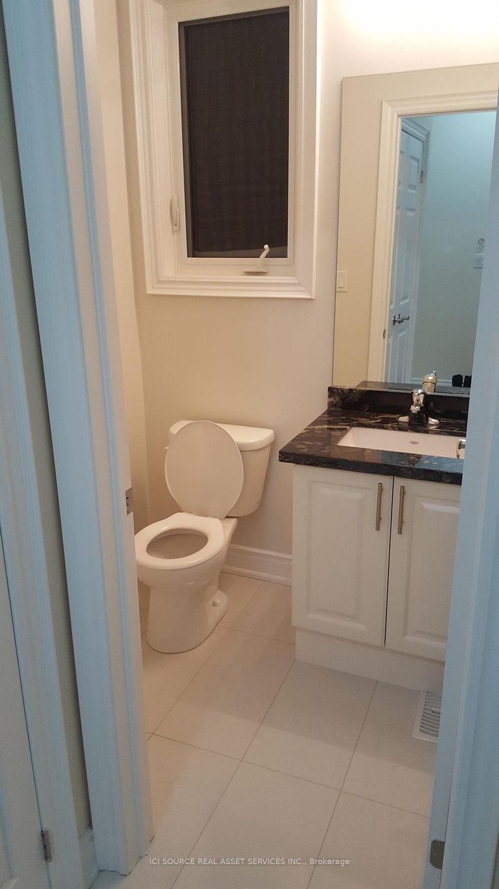 Photo 11 at 14 Boundary Creek Path, Bram West, Brampton