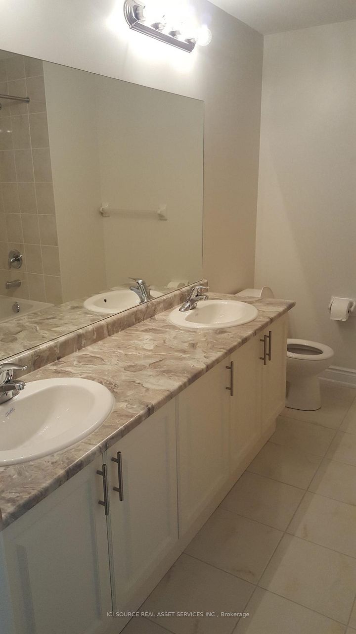 Photo 12 at 14 Boundary Creek Path, Bram West, Brampton