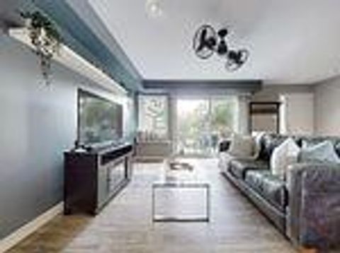 Photo 1 at 195 - 195 Milestone Crescent, Aurora Village, Aurora