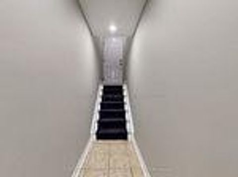 Photo 20 at 195 - 195 Milestone Crescent, Aurora Village, Aurora