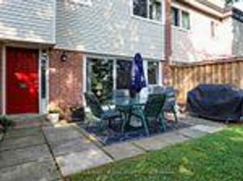 Photo 28 at 195 - 195 Milestone Crescent, Aurora Village, Aurora