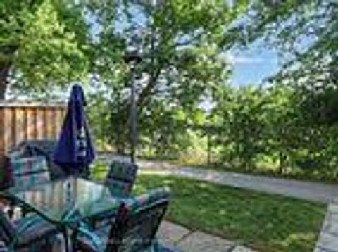 Photo 30 at 195 - 195 Milestone Crescent, Aurora Village, Aurora