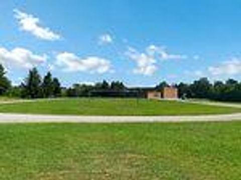 Photo 36 at 195 - 195 Milestone Crescent, Aurora Village, Aurora