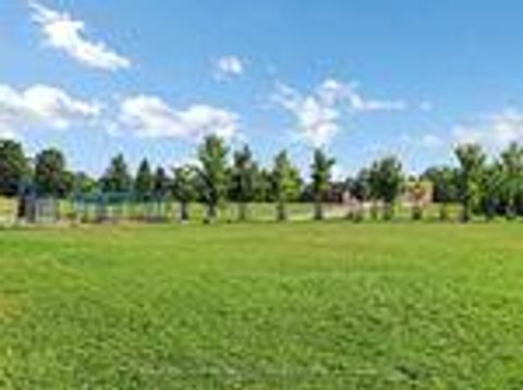 Photo 38 at 195 - 195 Milestone Crescent, Aurora Village, Aurora