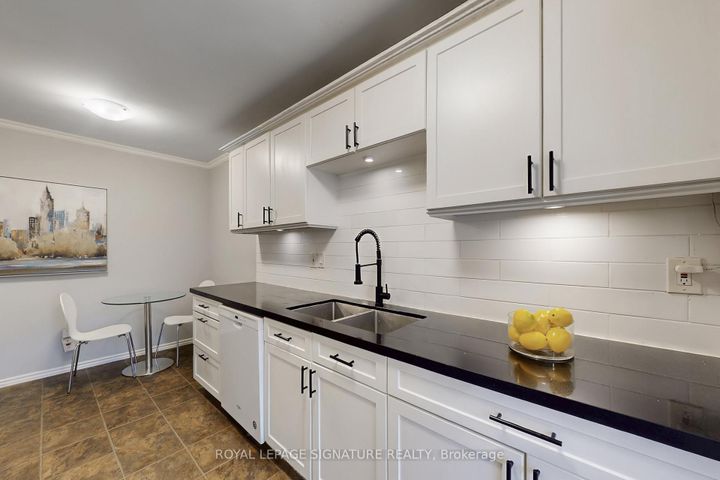 Photo 13 at 76 - 700 Harmony Road N, Pinecrest, Oshawa