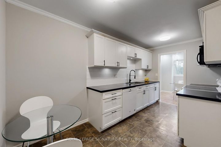 Photo 15 at 76 - 700 Harmony Road N, Pinecrest, Oshawa