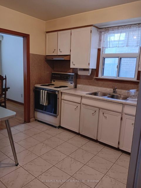 Photo 6 at 73 Burr Avenue, Rustic, Toronto