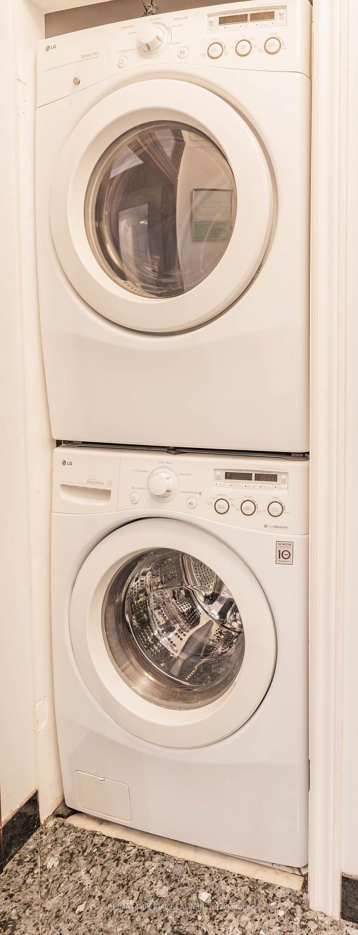 Photo 16 at 913 - 555 Yonge Street, Yonge Corridor, Toronto