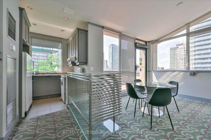 Photo 23 at 913 - 555 Yonge Street, Yonge Corridor, Toronto