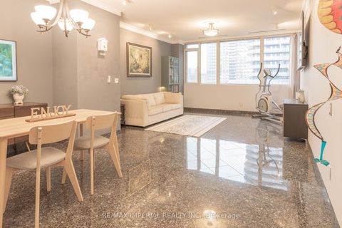 Photo 3 at 913 - 555 Yonge Street, Yonge Corridor, Toronto