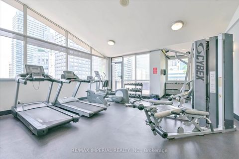 Photo 24 at 913 - 555 Yonge Street, Yonge Corridor, Toronto