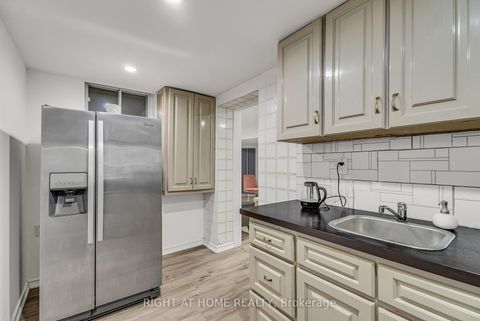 Photo 33 at 373 firglen Ridge, Islington Woods, Vaughan