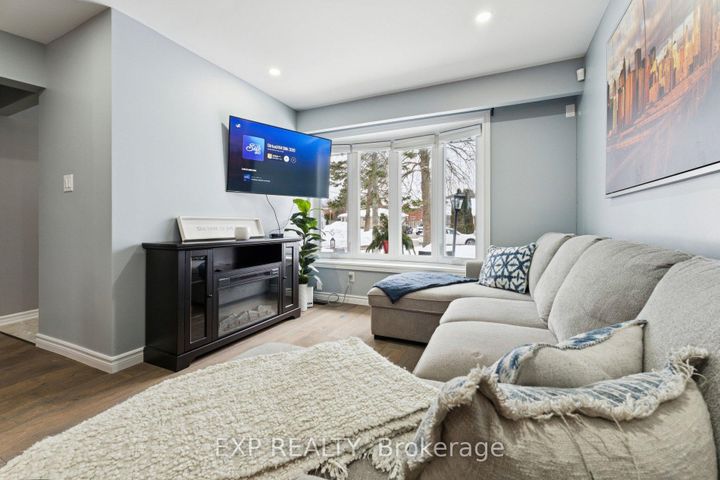 Photo 9 at 243 Coventry Court, Eastdale, Oshawa